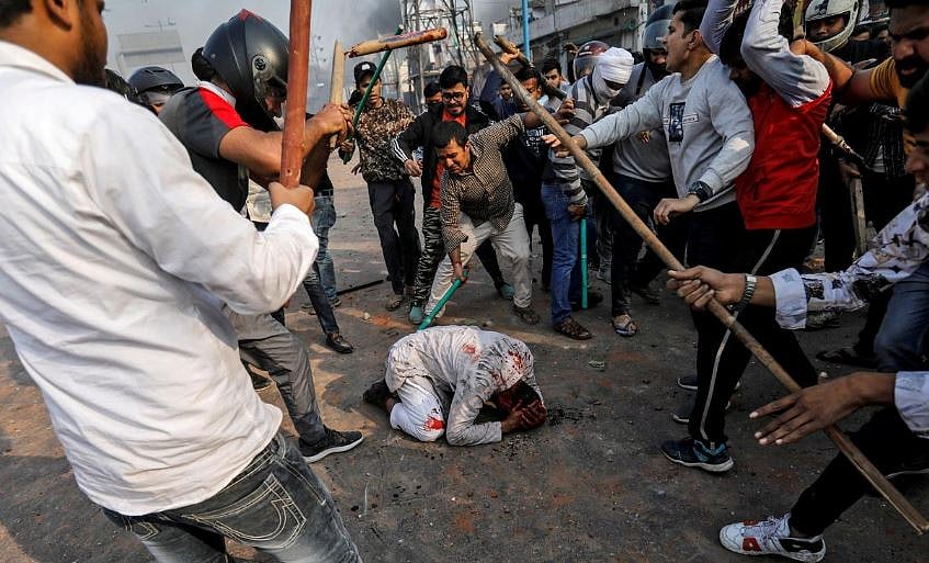 यह फोटो रॉयटर्स के फोटोग्राफिर दानिश सिद्दीकी ने खींची है, जो सोशल मीडिया पर वायरल हुई है