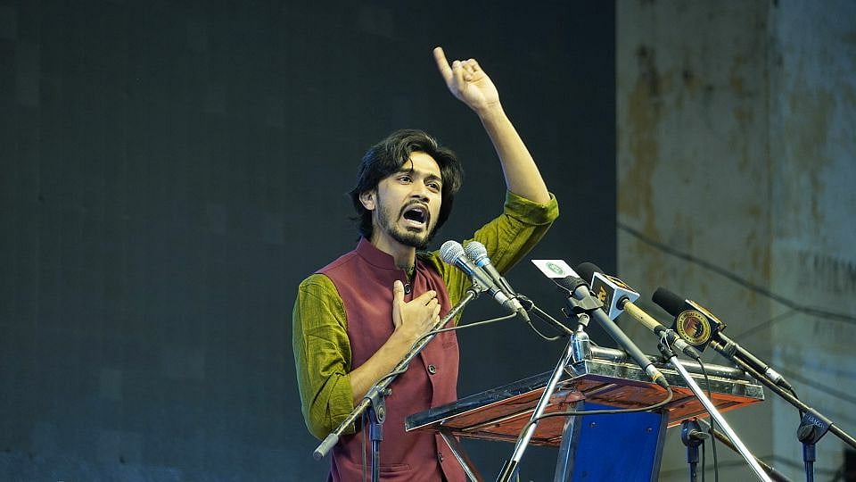 वीडियो: CAA विरोध में युवा क्रांतिकारी शायर आमिर अज़ीम की वायरल  नज़्म - ‘सब याद रखा जाएगा, सबकुछ याद रखा जाएगा’