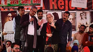शाहीन बाग पर सुप्रीम कोर्ट में हलफनामा पेश, वार्ताकार ने कहा- पुलिस ने बेवजह बंद किए रास्ते, धरना शांतिपूर्ण