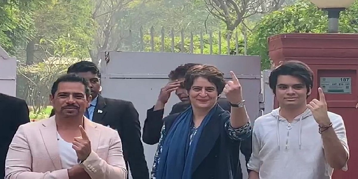 प्रियंका गांधी के साथ बेटे रेहान ने भी डाला वोट, बोले- पब्लिक ट्रांसपोर्ट में छात्रों का किराया कम हो