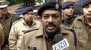 नप गए दिल्ली  के DCP (साउथ-ईस्ट) चिन्मय बिस्वाल, जामिया-शाहीन बाग में फायरिंग पर कहा था देखते हैं क्या हुआ है
