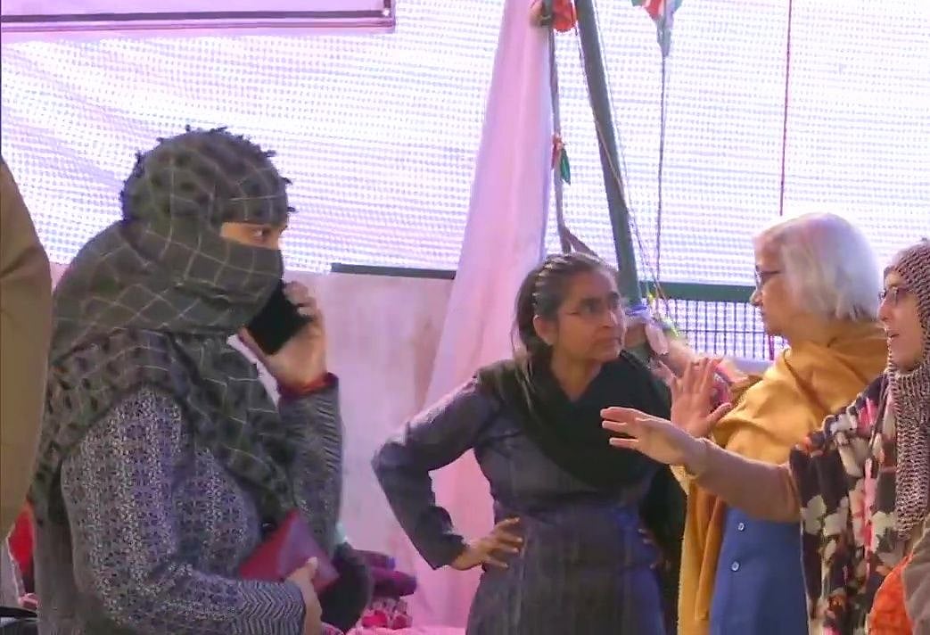 वार्ताकार साधना रामचंद्रन बातचीत के लिए पहुंची शाहीन बाग, सड़क खोलने के बदले प्रदर्शनकारियों ने रखी ये शर्त