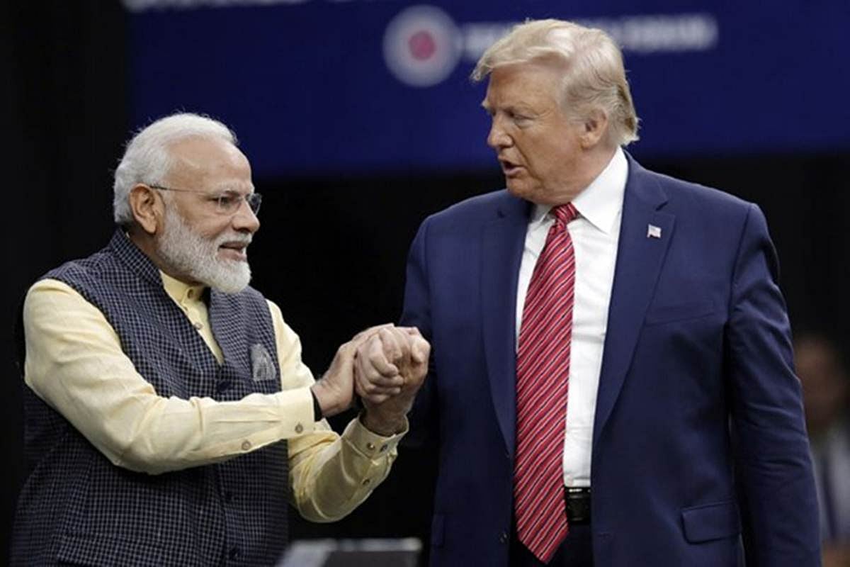 आकार पटेल का लेख: भारत में  न तो ट्रम्प की रुचि है और न ही कोई ज्ञान, सिवाए  मनोरंजन के और कुछ नहीं है यह दौरा 