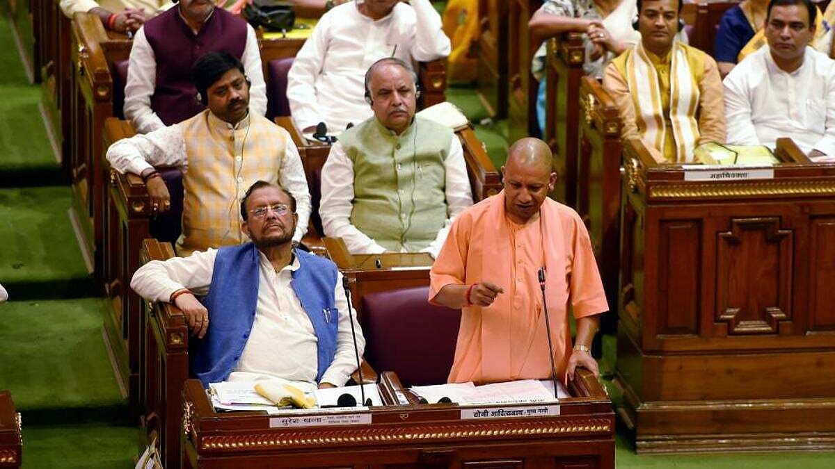 CAA विरोधियों पर यूपी विधानसभा में बोले योगी आदित्यनाथ, “कोई मरने आ रहा है तो जिंदा कैसे रहेगा”