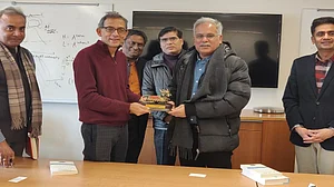 छत्तीसगढ़ सरकार की बड़ी सफलता, नोबेल विजेता अभिजीत करेंगे राज्य का आर्थिक विकास मॉडल बनाने में मदद