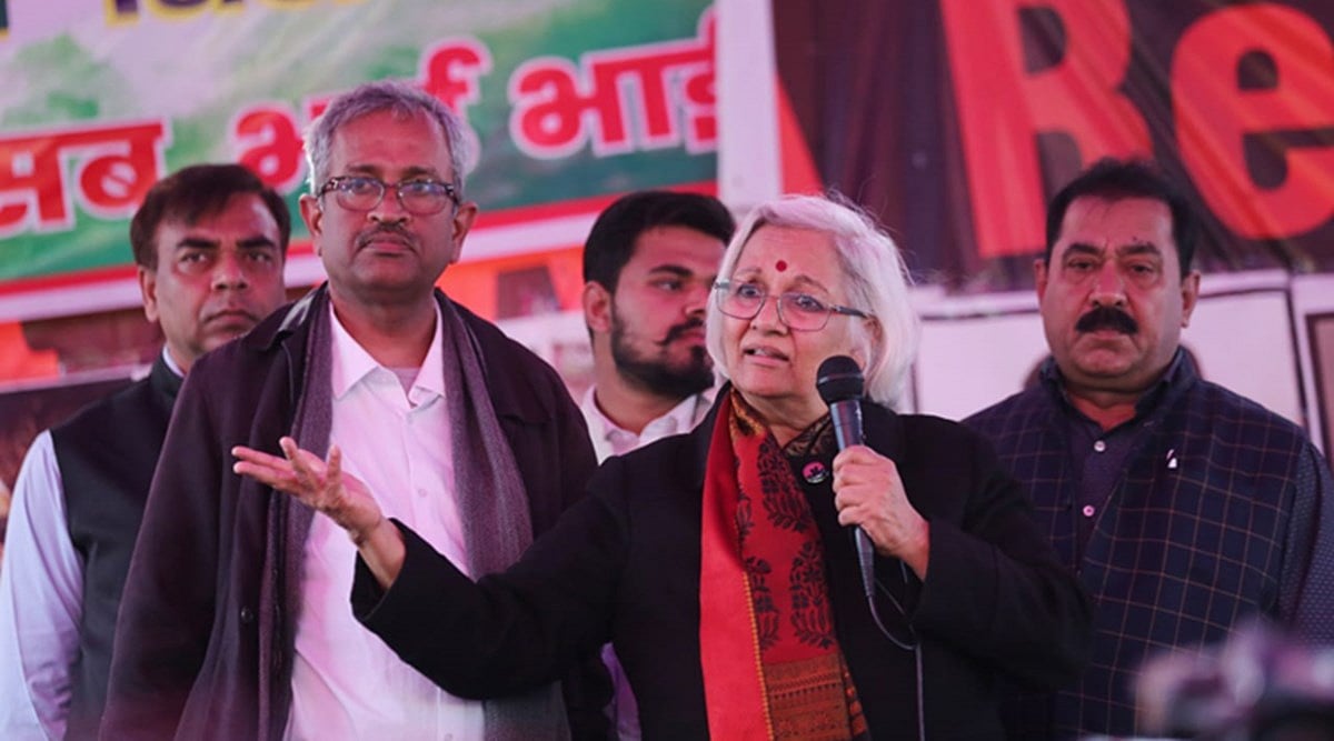 शाहीन बाग पर बातचीत का पहला दिन: नेतृत्व विहीन तो है, लेकिन बुद्धिहीन नहीं है सीएए विरोधी प्रदर्शन 