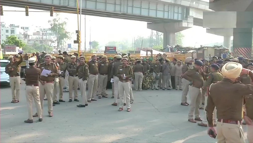 शाहीन बाग में CAA के खिलाफ जारी प्रदर्शन के बीच धारा 144 लागू, बड़ी संख्या में सुरक्षा बलों की तैनाती की गई