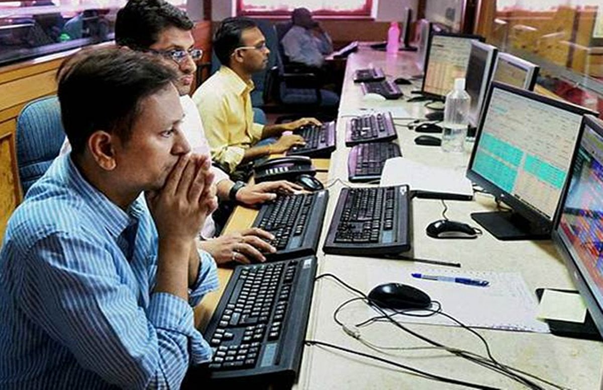 अर्थ जगत की 5 बड़ी खबरें: बिहार में कोरोना से व्यवसाय का ‘शटरडाउन’ ! सेंसेक्स 581 अंक टूटा, निफ्टी 8264 पर बंद हुआ