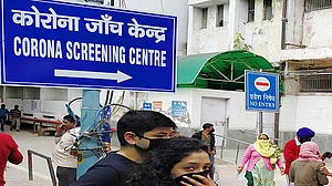 आकार पटेल का लेख: क्या कोरोना संक्रमित लोगों की असली संख्या को छिपाया जा रहा है !