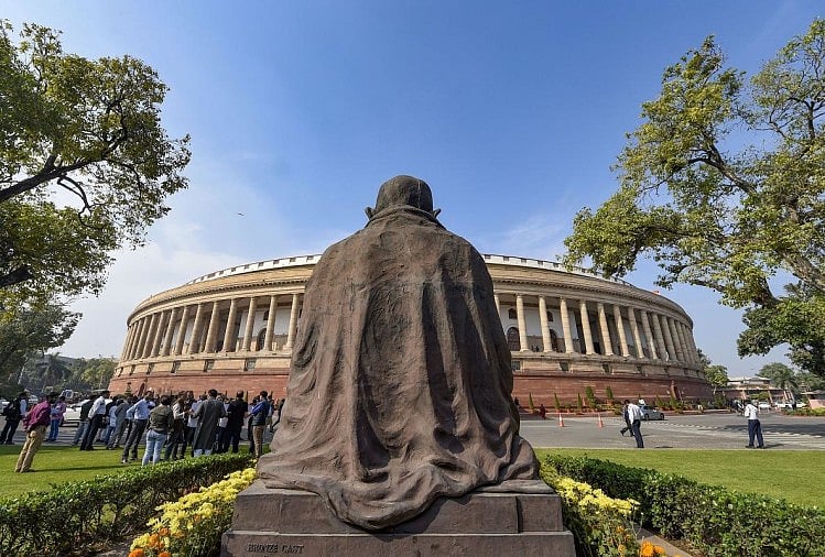 देश में पहली बार! 17 राज्यसभा सीटें फिलहाल रहेंगी खाली, उच्च सदन का सपना देख रहे नेताओं को करना पड़ेगा इंतजार
