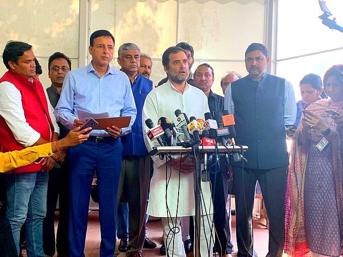 अर्थव्यवस्था पर प्रधानमंत्री मौन, वित्तमंत्री अनजान, कोरोना पर नहीं है कोई तैयारी: राहुल गांधी