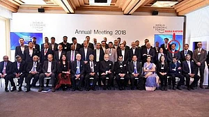 पीएम मोदी की यस बैंक और इसके पूर्व एमडी राणा कपूर के साथ तस्वीरें संयोग हैं !