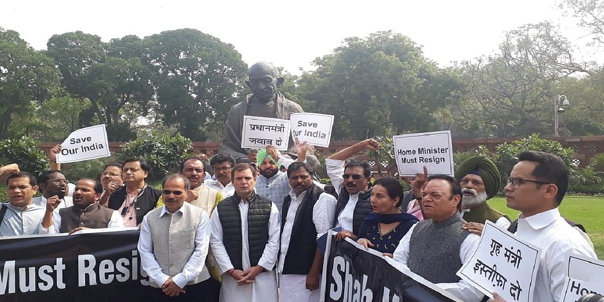 दिल्ली हिंसा पर संसद में चर्चा से भाग रही मोदी सरकार, संविधान विशेषज्ञों की नजर में नहीं है स्वस्थ परंपरा