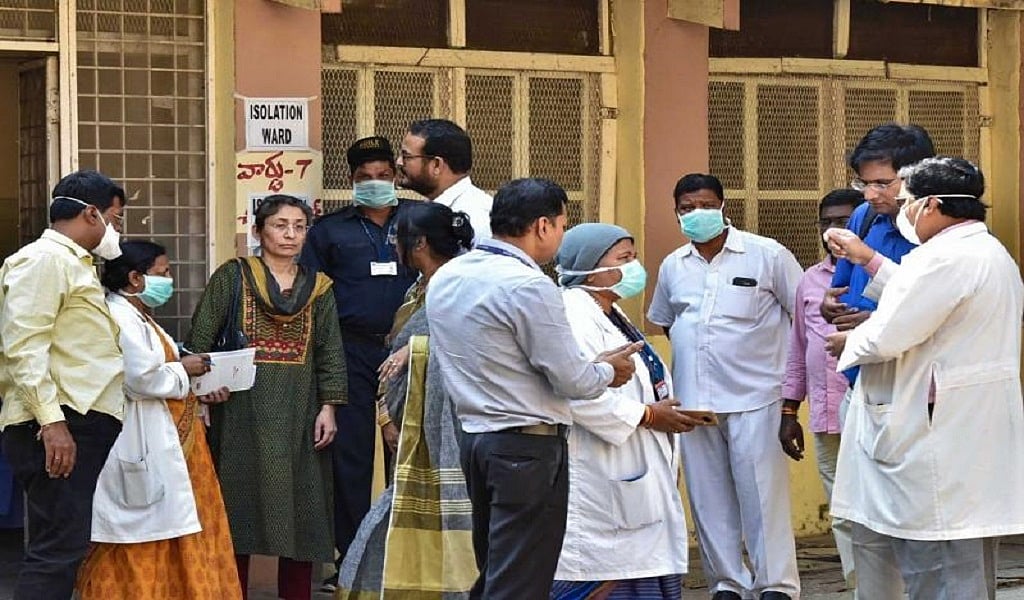कोरोना वायरस देश में लगातार पसार रहा है पांव, केरल में 6 और कर्नाटक में 4 नए मामले आए सामने, लोगों में दहशत
