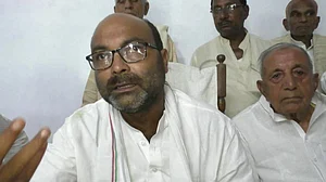 मोदी और योगी सरकार ने बुंदेलखंड के साथ नहीं किया न्याय, किसान कर रहे आत्महत्या : अजय कुमार लल्लू