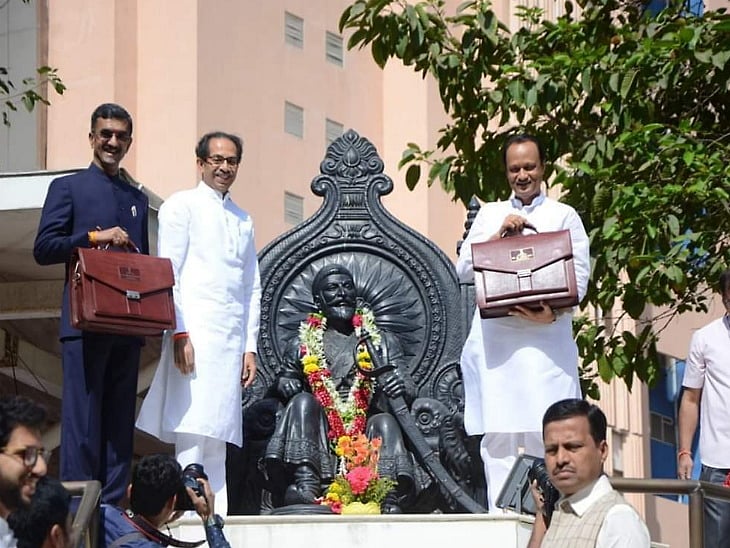 महाराष्ट्र बजट: किसानों का दो लाख तक का कर्ज माफ, हर जिले में महिला थाना और नौकरियों में स्थानीय लोगों को आरक्षण 