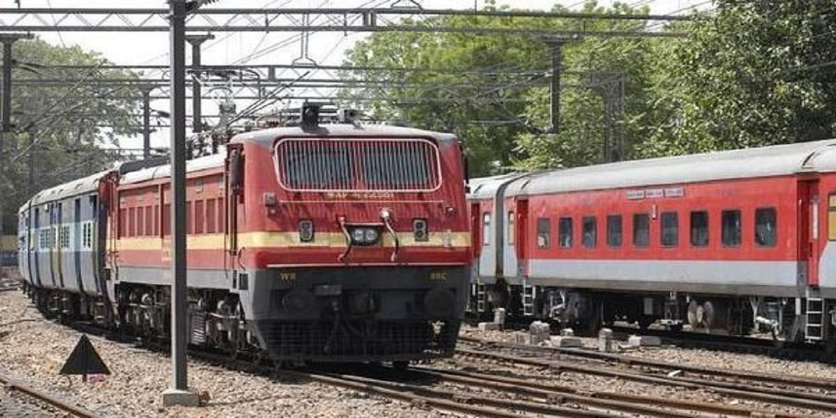 ट्रेनों को आईसीयू-आइसोलेशन वार्ड बनाएगी मोदी सरकार, कोरोना से निपटने के लिए देश में अस्पताल तक नहीं