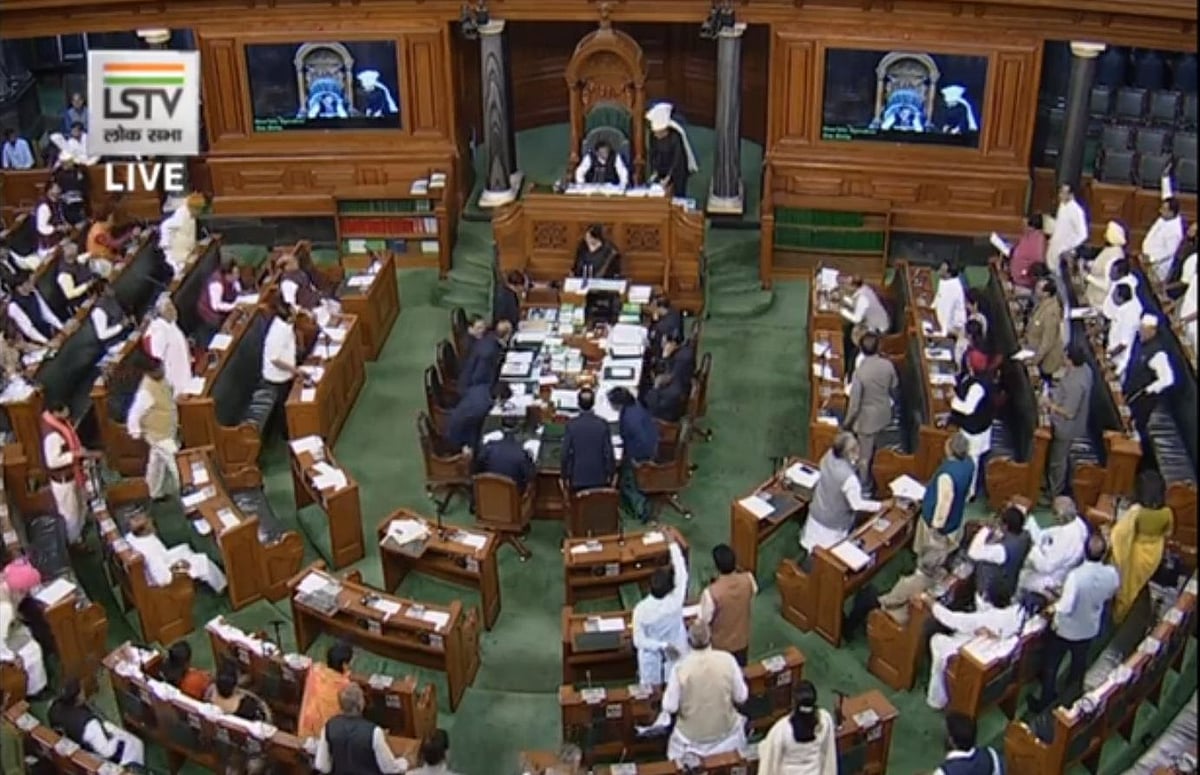 नवजीवन बुलेटिन: दिल्ली हिंसा पर संसद में ‘संग्राम’ और कपिल मिश्रा को  ‘Y’ श्रेणी की सुरक्षा पर पुलिस की सफाई