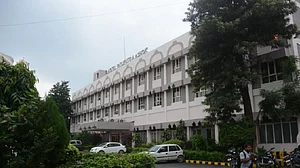 कोरोना से लड़ाई में बिहार का बड़ा कदम, आइसोलेशन सेंटर में बदलेगा पटना का नामी होटल