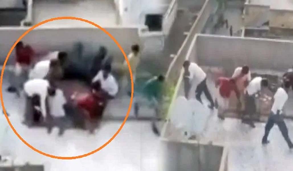 वीडियो: लॉकडाउन के बीच छत पर खेल रहे थे जुआ, पुलिस का ड्रोन पहुंचा और मच गई भगदड़! 