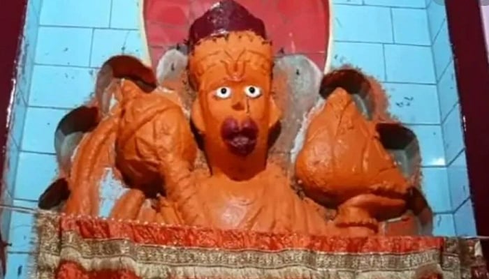 कोरोना लॉकडाउन: यूपी में इस जगह पर हनुमान जी की मूर्ति को लेकर फैली ऐसी अफवाह, उड़ गई लॉकडाउन की धज्जियां