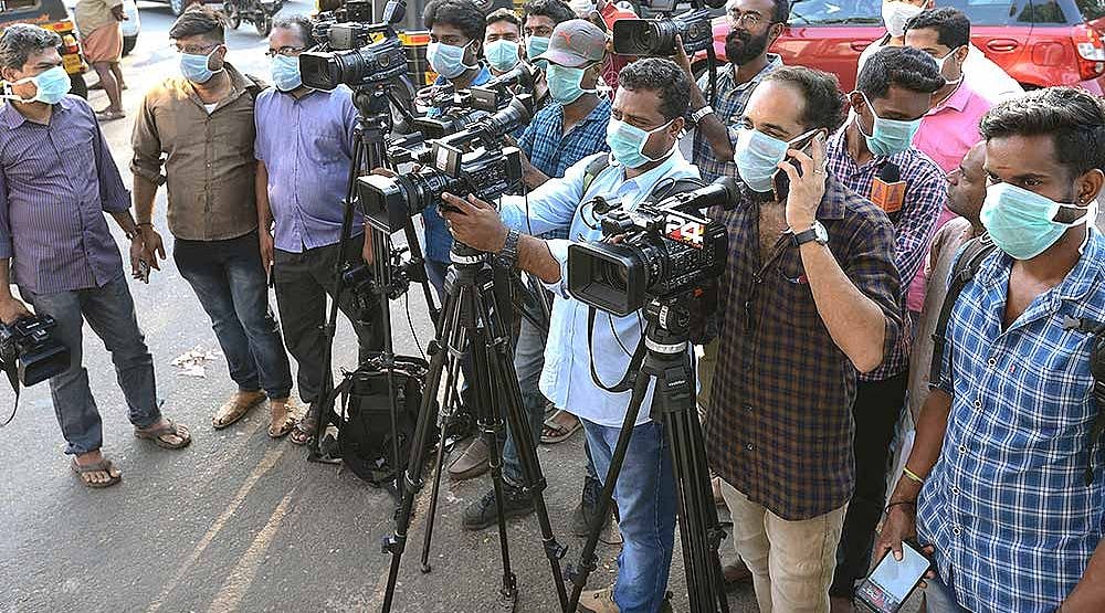 एमपी, मुंबई की तरह दिल्ली के पत्रकारों पर भी कोरोना का खतरा, केजरीवाल ने जांच कराने का किया ऐलान 