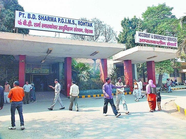 हरियाणा: डॉक्‍टरों-पैरामेडिकल स्‍टाफ के लिए सुरक्षा उपकरणों की उपलब्‍धता पर क्‍या छिपा रही है खट्टर सरकार 