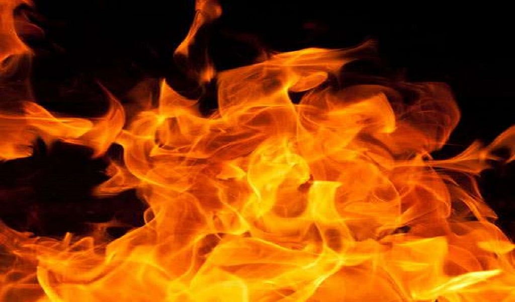 यूपी: लॉकडाउन के बीच हादसे से कोहराम, मासूम भाई-बहन की जिंदा जलकर मौत, खेल-खेल में झोपड़ी में लगी आग
