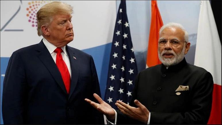 विष्णु नागर का व्यंग्यः देश का स्वाभिमान नहीं, मोदी जी के लिए ट्रंप की ‘प्रेम’ की भाषा बड़ी है!