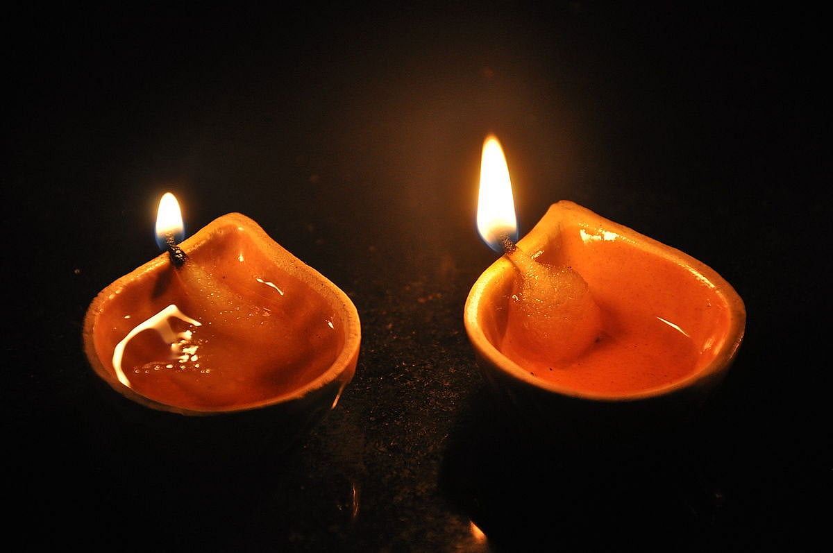 #9baje9minute : ‘जब दीप जले आना...’ से लेकर ‘दीये जलते हैं...’ तक, हिंदी फिल्मों में दीया...