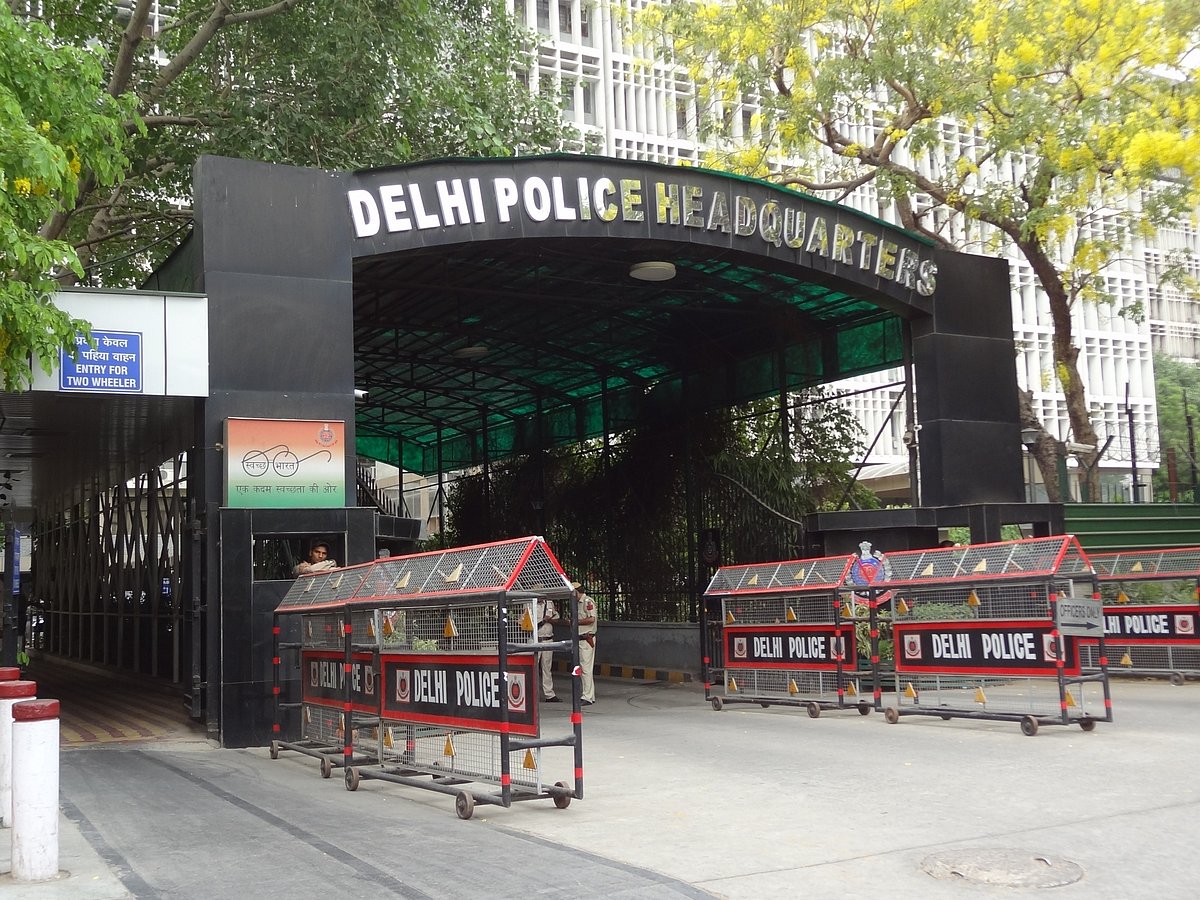 कोरोना संकटः दिल्ली पुलिस के अफसर-जवान अब नहीं जाएंगे घर, होटलों में ठहरने का किया गया इंतजाम