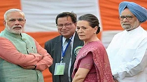 PM मोदी ने कांग्रेस अध्यक्ष सोनिया समेत विपक्षी नेताओं से की बात, कोरोना से निपटने की चुनौतियों पर हुई चर्चा