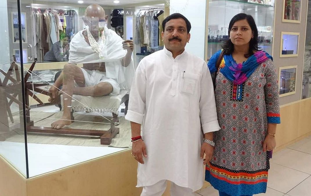 आखिर कोरोना भारत में मुसलमान हो ही गया, मेरठ में घर के बाहर छींकते शख्स ने टोकने पर कहा- मैं तो हिंदू हूं!
