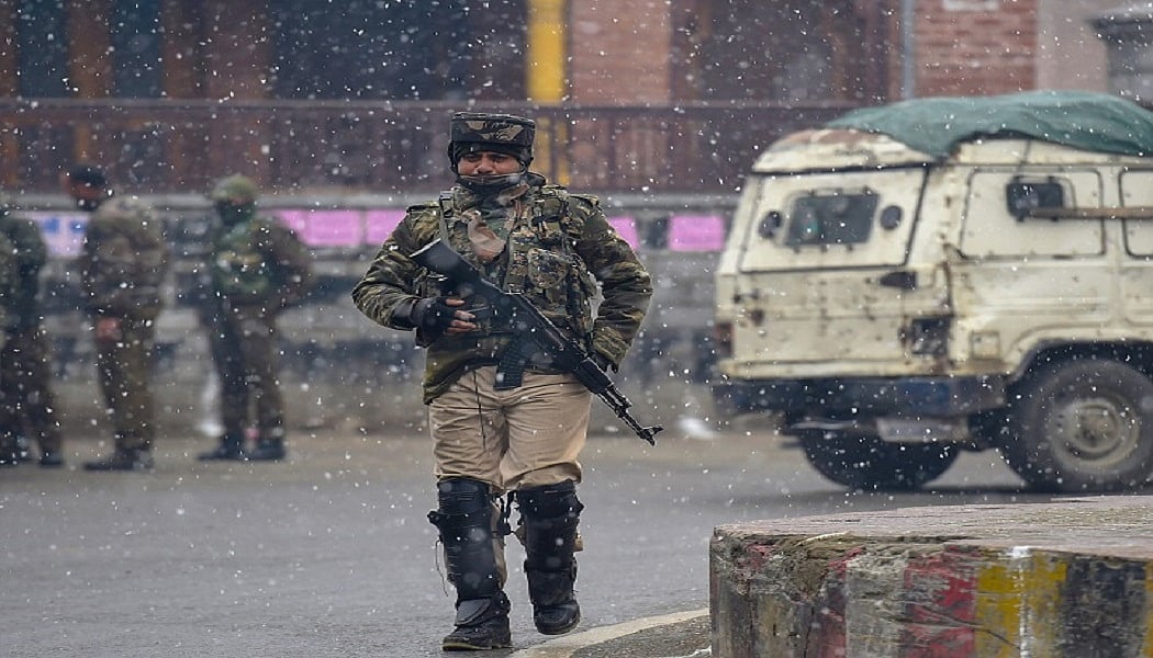 कश्मीर IG के बयान से मची हलचल! CRPF के खिलाफ टिप्पणी करके खड़ा किया विवाद