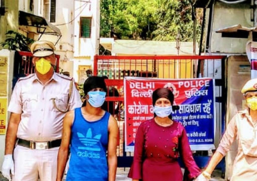 लॉकडाउन में कत्ल, लूटपाट से लेकर तस्करी तक में शामिल हैं बंटी-बबली, पीछे-पीछे दिल्ली पुलिस