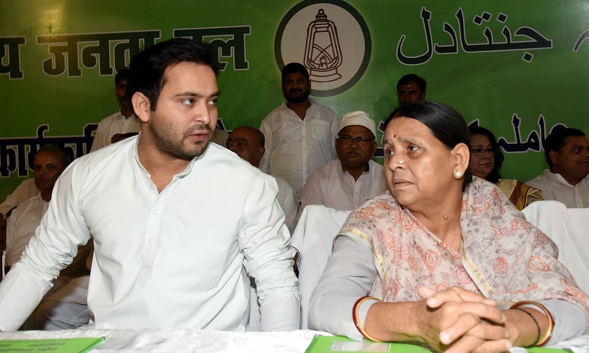 पूर्व मुख्यमंत्री राबड़ी देवी और तेजस्वी समेत RJD के 92 नेताओं पर केस दर्ज, लॉकडाउन तोड़ने का आरोप
