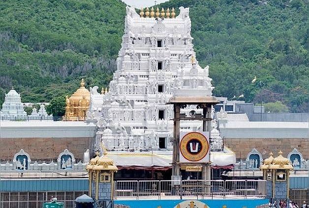 सबसे अमीर मंदिर तिरुपति बालाजी पर भी आया आर्थिक संकट, लॉकडाउन के चलते हजारों कर्मचारियों के वेतन पर संकट