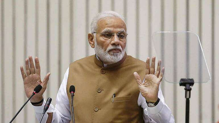करीब 50 दिन बाद आखिर जागी मोदी सरकार, पीएम ने 20 लाख करोड़ के पैकेज का किया ऐलान, दिया आत्मनिर्भर भारत का नारा
