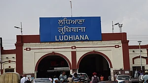 पंजाब: लुधियाना रेलवे स्टेशन पर तैनात 7 RPF कर्मियों में कोरोना की पुष्टि, 100 कर्मी क्वारंटाइन