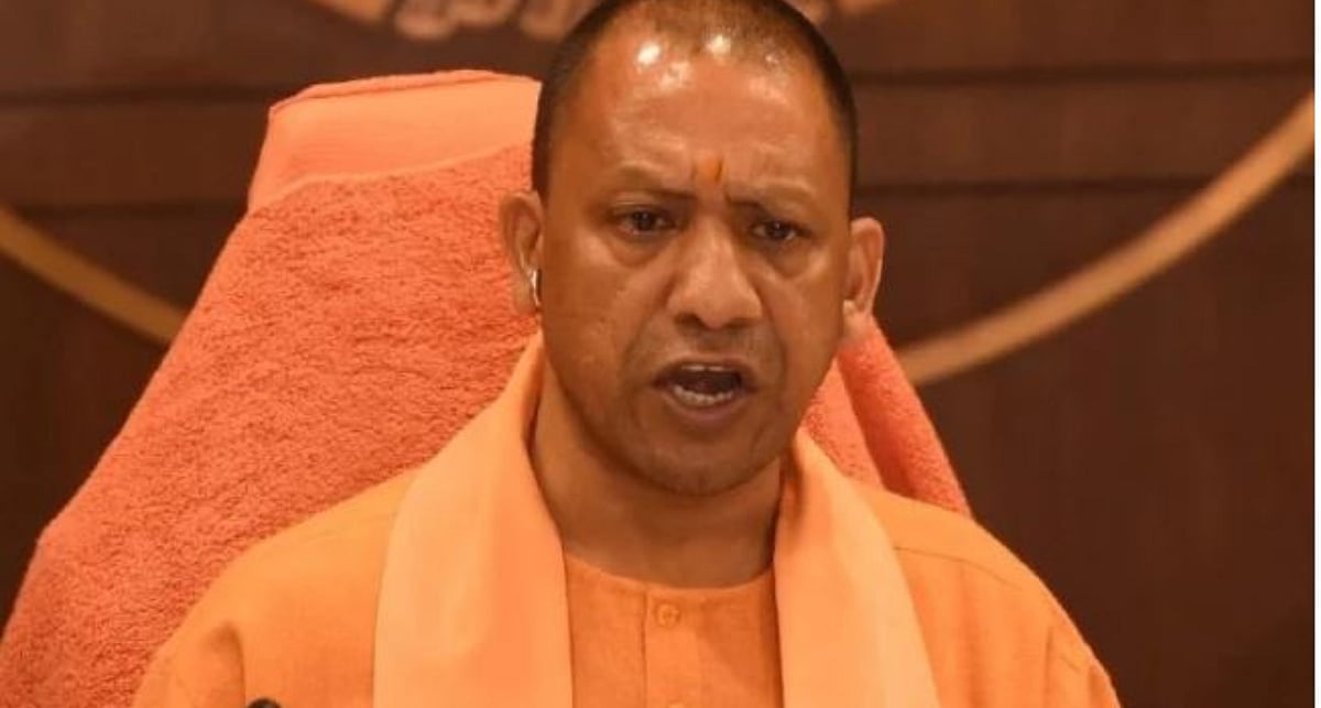 उत्तर प्रदेश में 16 लाख सरकारी कर्मचारियों के वेतन पर फिर चली कैंची, योगी शासन ने 6 भत्ते खत्म किए
