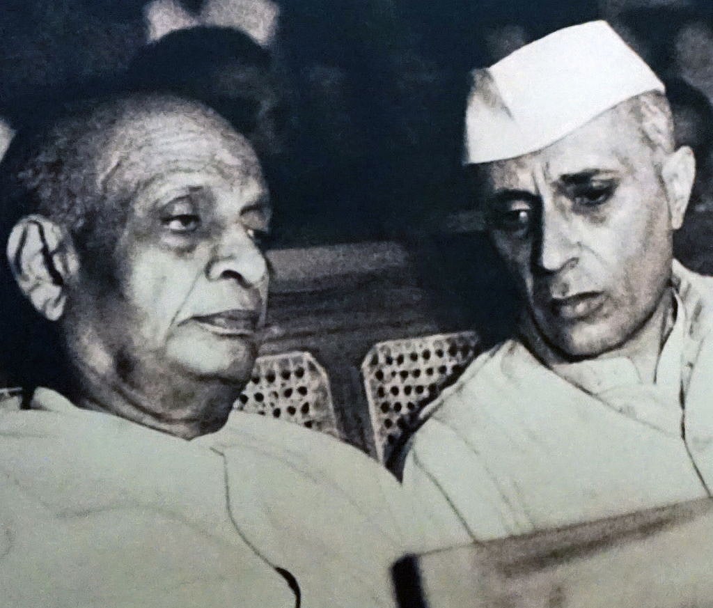 नेहरू ने उग्र दक्षिणपंथी विचारधारा और सांप्रदायिक ताकतों के प्रति तभी पटेल को कर दिया था आगाह