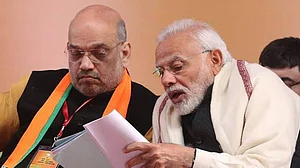 आकार पटेल का लेख: बीजेपी के संविधान में हैं धर्मनिरपेक्षता और समाजवाद, लेकिन पार्टी भूल चुकी है इसे