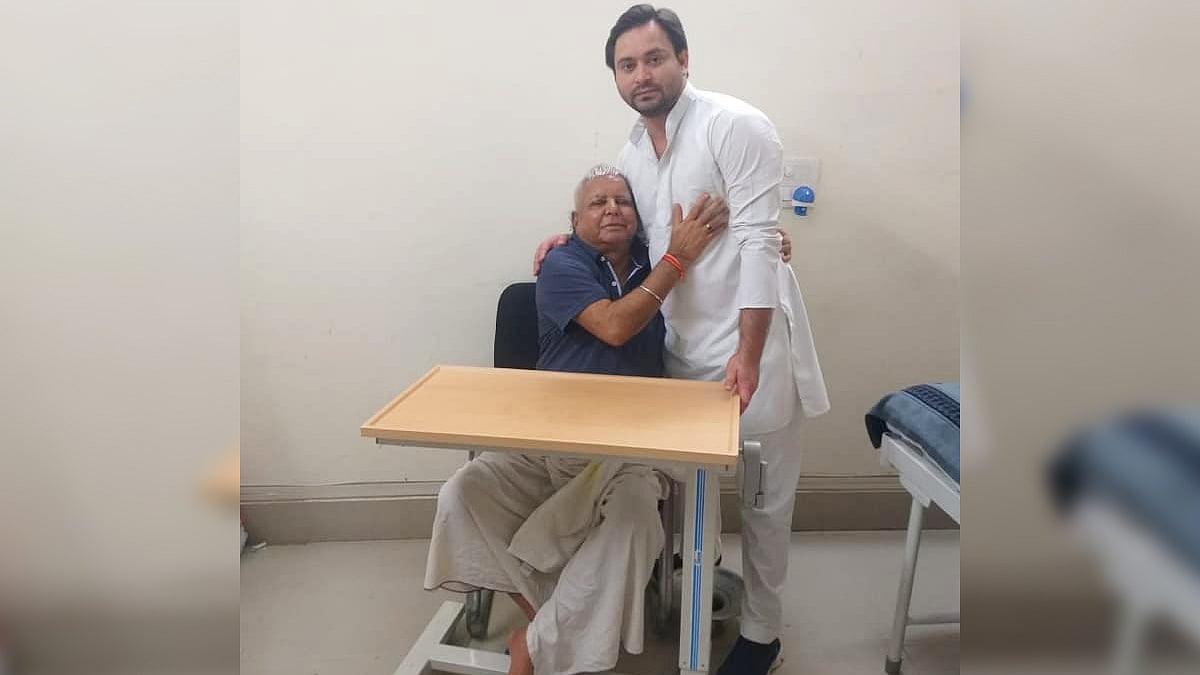 जन्मदिन विशेष: सियासत में कई उतार चढ़ाव देखने वाले लालू यादव का ऐसा रहा है सफर, हमेशा डटकर किया विरोधियों का सामना