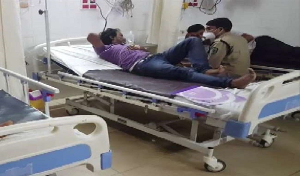 आंध्र प्रदेश: विशाखापट्टनम में फिर गैस रिवास से हड़कंप, 2 श्रमिकों की मौत, 4 को अस्पताल में कराया गया भर्ती