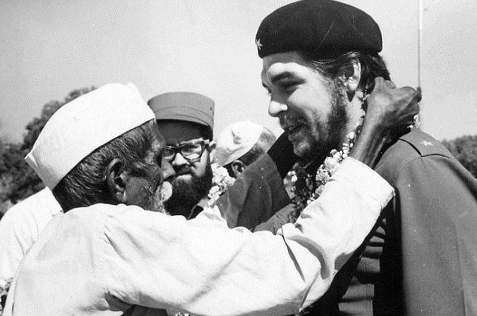 'क्रांति' के अप्रतिम हस्ताक्षर चे ग्वेरा, जो क्यूबा, लंदन से लेकर लाहौर और दिल्ली की दीवारों तक में बसा है 