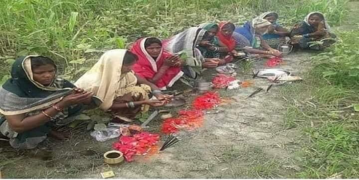 वीडियो: कोरोना मैय्या की जय! बिहार, झारखंड और यूपी में महिलाओं ने की पूजा, जानें 9 लड्डू और लौंग का कनेक्शन!