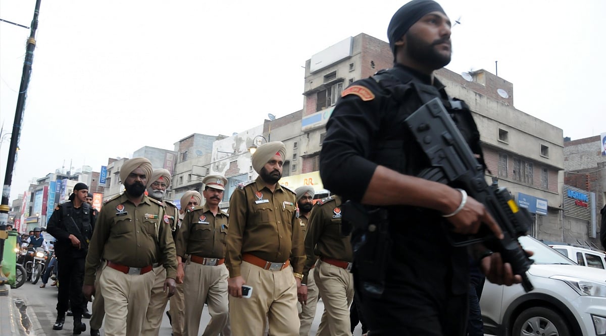 कश्मीर में आतंकवाद जारी रखने के लिए पंजाब को बनाया जा रहा अड्डा, पाकिस्तान के मंसूबों का डीजीपी ने किया खुलासा