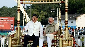 विदेश नीति के मोर्चे पर भ्रम में मोदी सरकार, नतीजा सारे पड़ोसी देशों से रिश्तों पर लग गया है ग्रहण!
