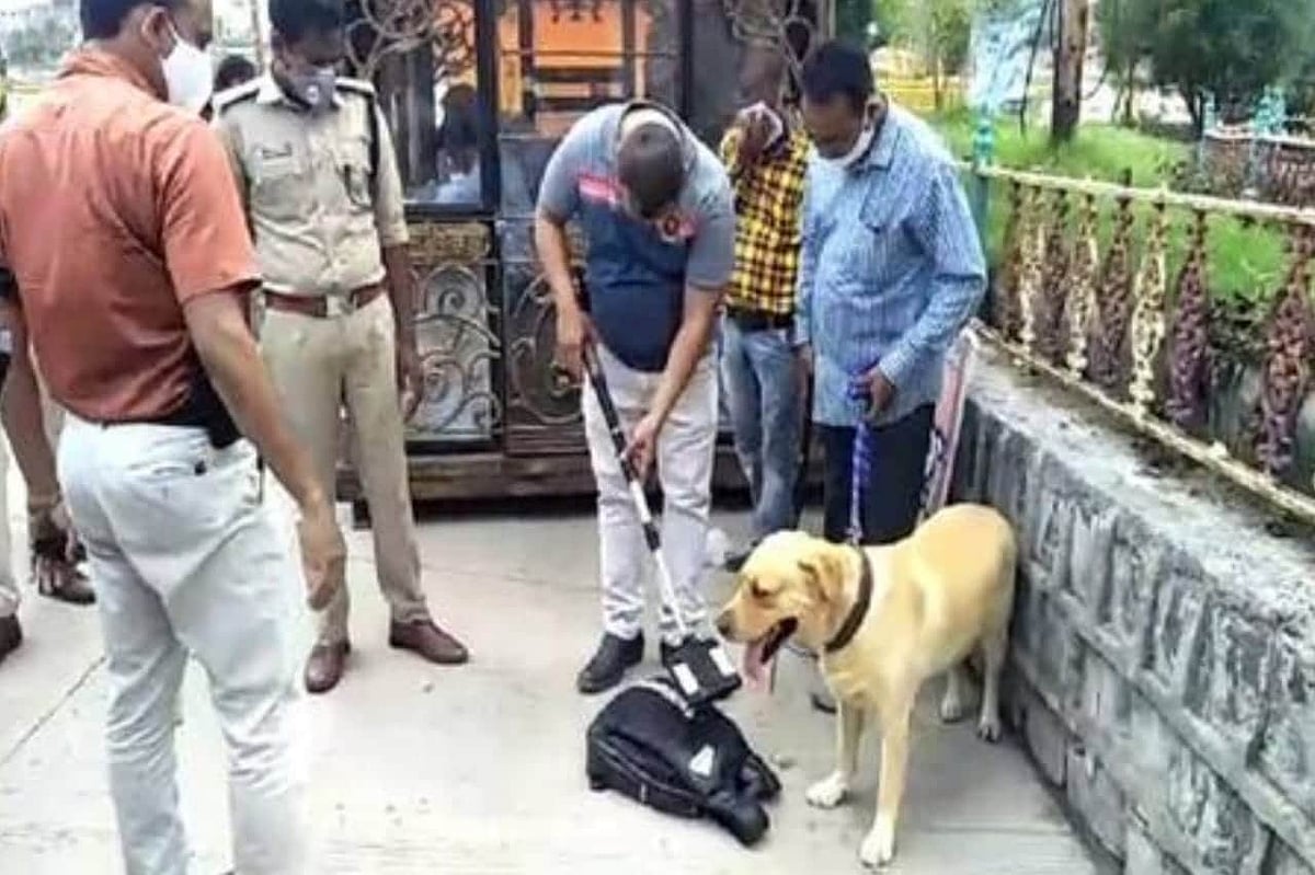 विकास दुबे तो मारा गया, क्या अब उसका ये ‘काला बैग’ खोलेगा राज? कई नेता और पुलिस अधिकारी हो सकते हैं बेनकाब!