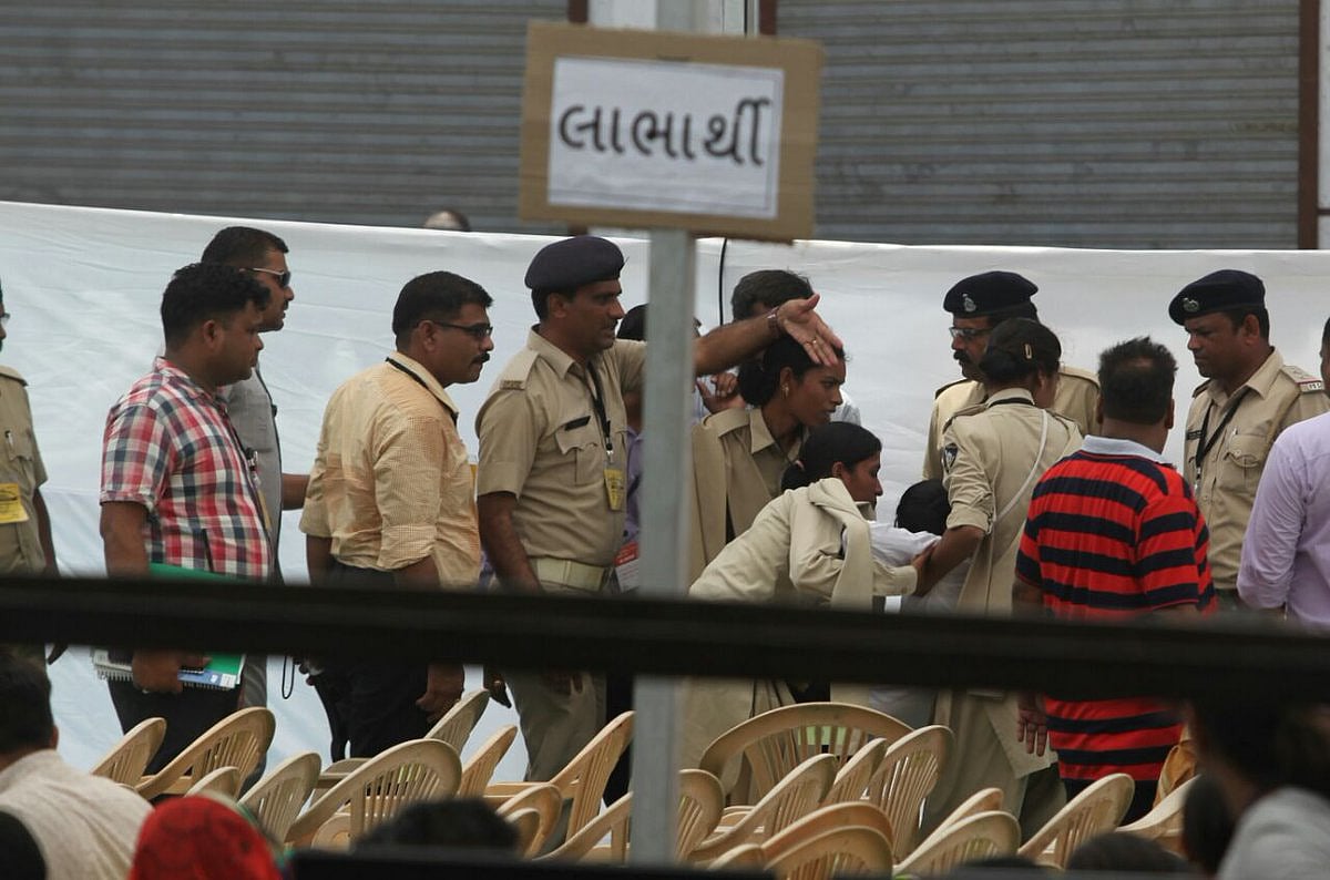 ‘एक साल तक तुम्हें यहीं खड़ा रख सकता हूं’, बीजेपी मंत्री के बेटे ने महिला कॉन्स्टेबल को दी धमकी, वीडियो वायरल